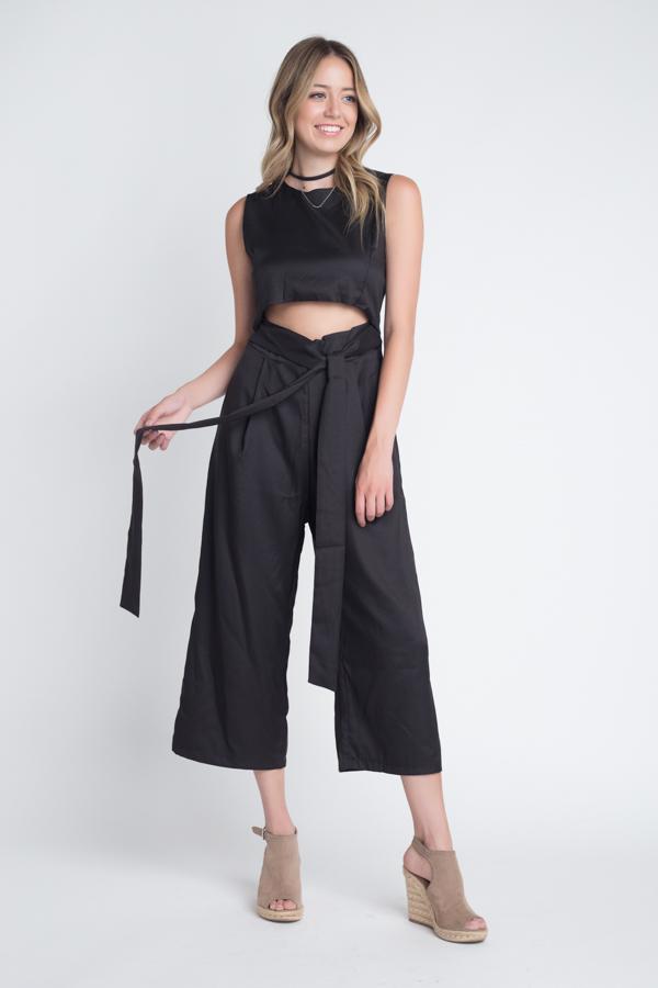 Tie jumpsuit with slit